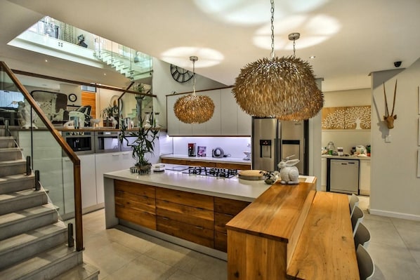 Televisión de pantalla plana