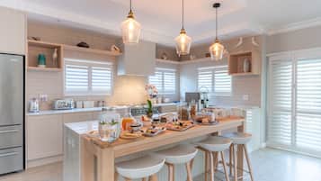 Free daily continental breakfast
