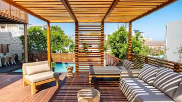 Sundeck