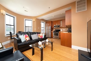 Flachbildfernseher, Netflix, Streaming-Dienste