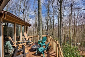 Terrace/patio - NEW - Tree House at the Beech (Banner Elk)
