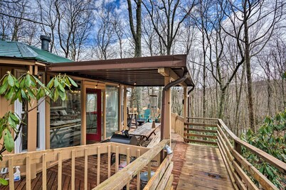 NEW - Tree House at the Beech