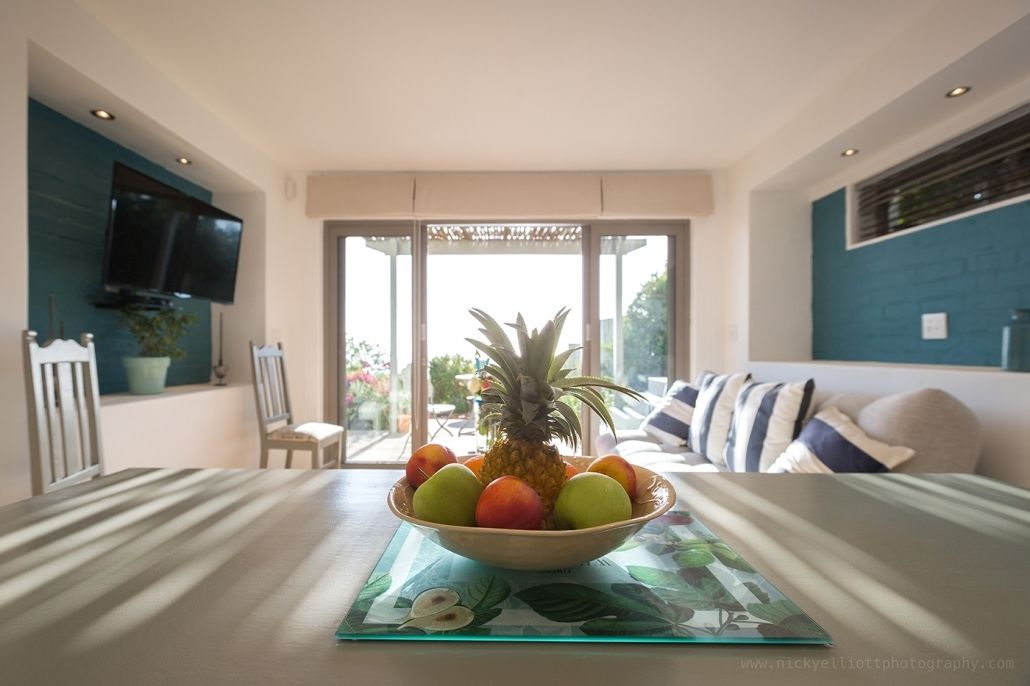 Premium Studio, 1 Bedroom | In-room dining