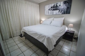 Standard Apartment, 2 Bedrooms | 2 bedrooms, iron/ironing board, free WiFi, bed sheets - Protea Park Self Catering (Rustenburg)