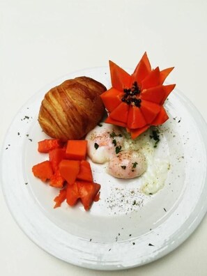 Breakfast buffet - R10 Hostal - Hostel (Bogotá)