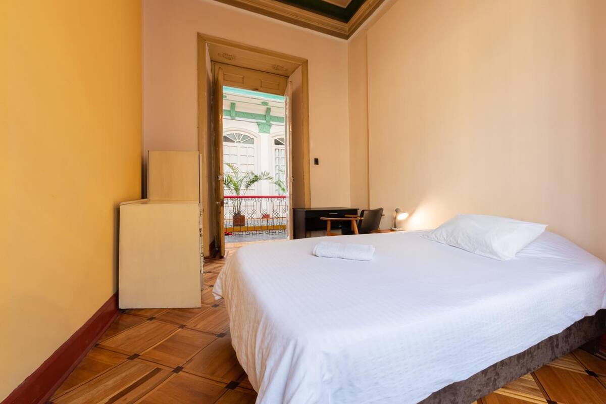Standard Single Room, Shared Bathroom | WiFi (free), individually furnished, bed sheets
