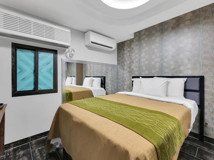 Roupas de cama antialérgicas, escrivaninha