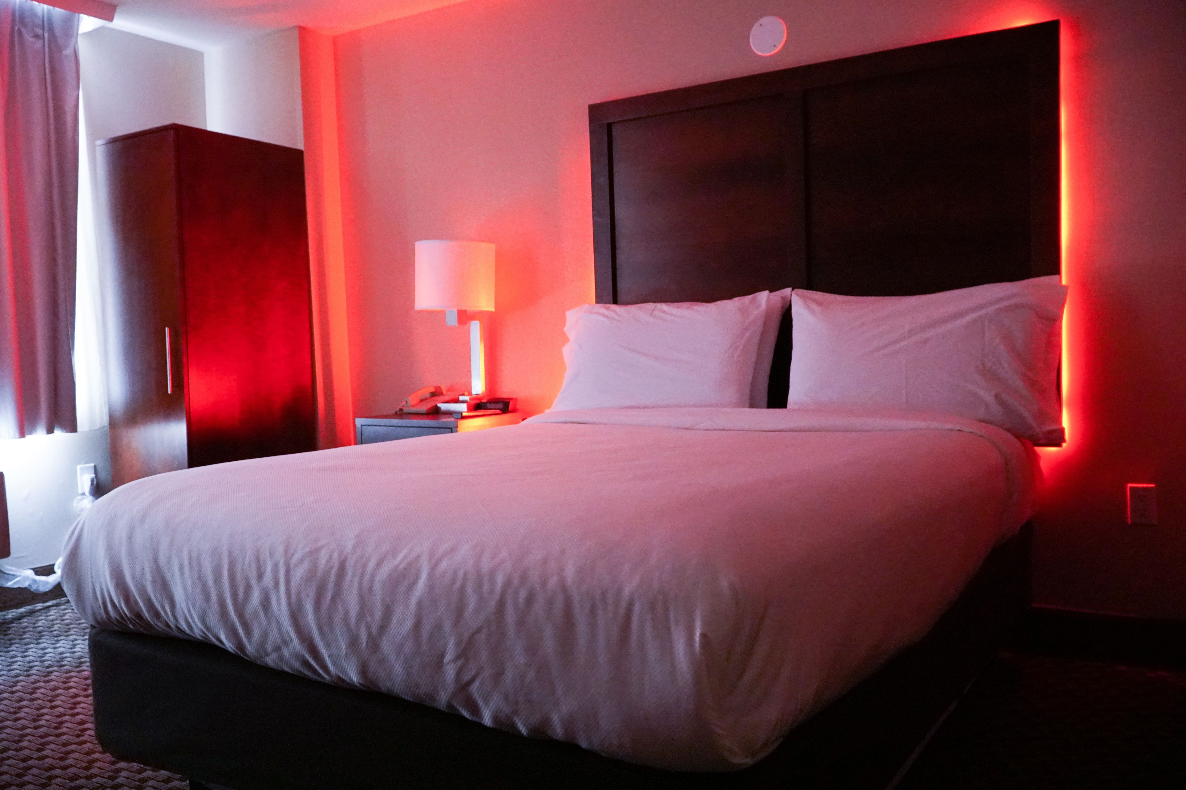 superior room | hypo-allergenic bedding, desk, laptop workspace, iron/ironing board