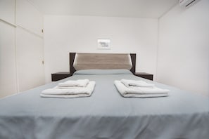 1 bedroom, individually furnished, iron/ironing board, free WiFi