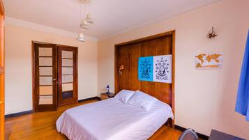 Wi-Fi de cortesia, roupa de cama