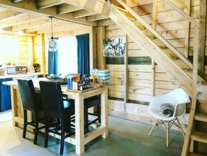 Romantisches Ferienhaus, Kamin, Parkblick | Eigene Küche | Großer Kühlschrank, Mikrowelle, Ofen, Herdplatte