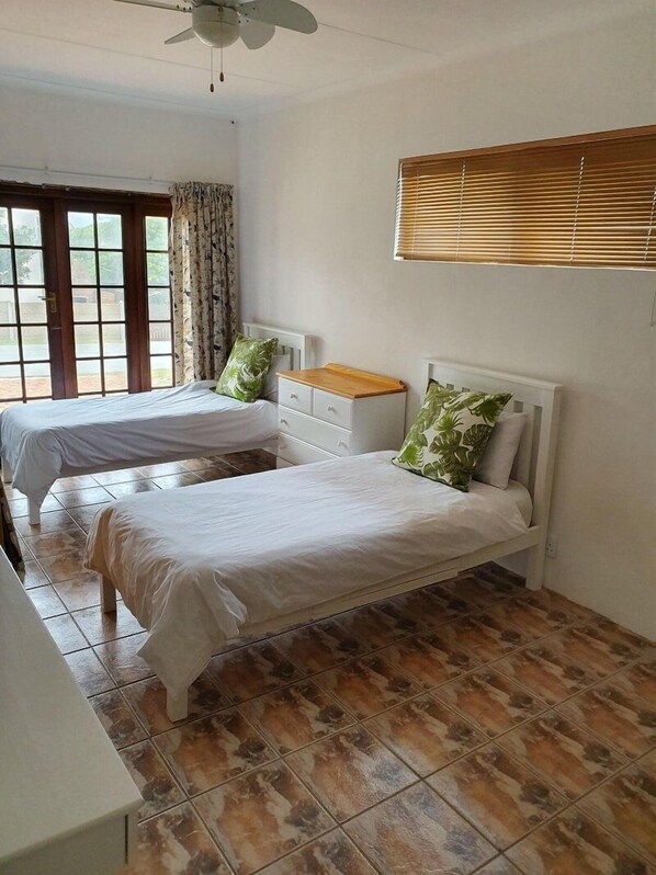 Room - Tergniet Beach House (Great Brak River)