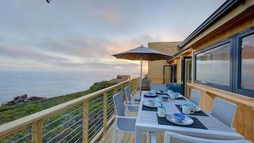 Luxury Villa, 3 Bedrooms | Terrace/patio