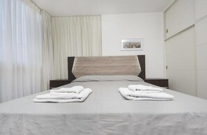 Standard Apartment | 1 bedroom, individually furnished, iron/ironing board, free WiFi - Obispo Oro Flat ZX5 (Córdoba)