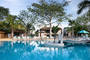 Outdoor pool - Casa Kaoba Hotel & Suites (Playa del Carmen)