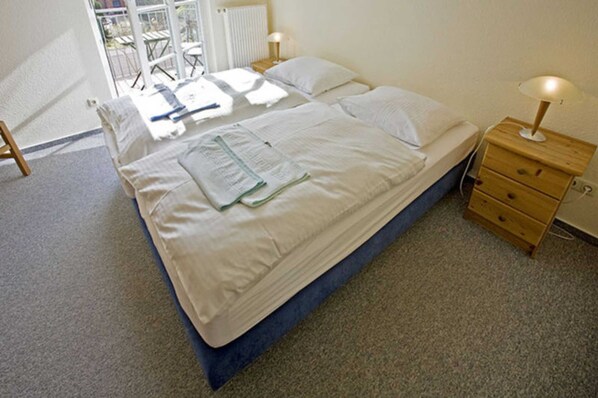 2 habitaciones, escritorio, wifi y ropa de cama 