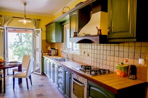 Villa, 3 Bedrooms, Private Pool | Private kitchen - Villa Thea (Corfu)