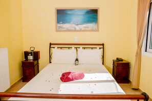 Villa, 3 camere da letto, piscina privata | 3 camere, biancheria da letto di alta qualità, una scrivania