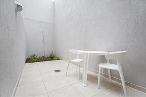 Standard Apartment | Terrace/patio