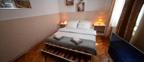 Lägenhet City | Skrivbord, strykjärn/strykbräda, gratis barnsängar och gratis wi-fi