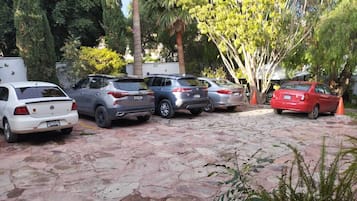 Parkir mandiri gratis