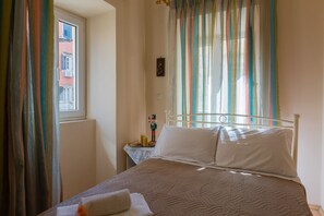 Desk, free WiFi - Heart of the old town (Corfu)