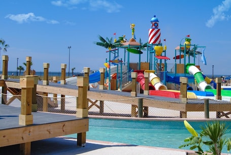 Seasonal outdoor pool, open 9:00 AM to 8:00 PM, sun loungers