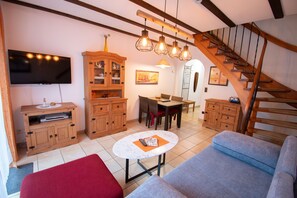 Unclassified image, 5 of 14, button