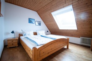 Unclassified image, 3 of 14, button