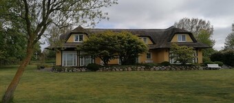 Cliff K-Small APP House - House Cliff K