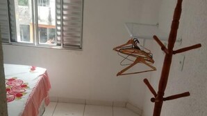 House | 2 bedrooms, free WiFi, bed sheets - Casa da Nega La Casa Blanca (São Paulo)