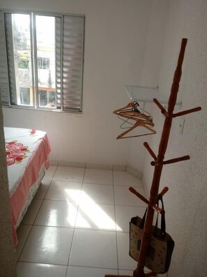 House | 2 bedrooms, free WiFi, bed sheets - Casa da Nega La Casa Blanca (São Paulo)