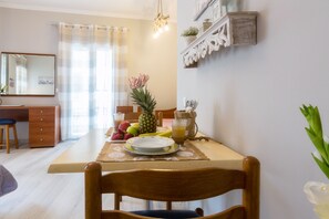 City Apartment, 1 Bedroom, Balcony, City View | In-room dining - Casa Voula (Corfu)