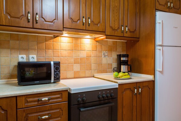 アパートメント 2 ベッドルーム | 専用キッチン | 冷蔵庫、電子レンジ、オーブン、コンロ