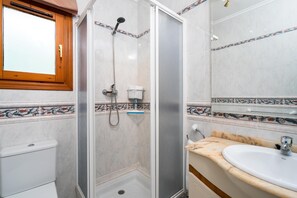 Shower, towels - Semoni - Javea, Costa Blanca (Javea)