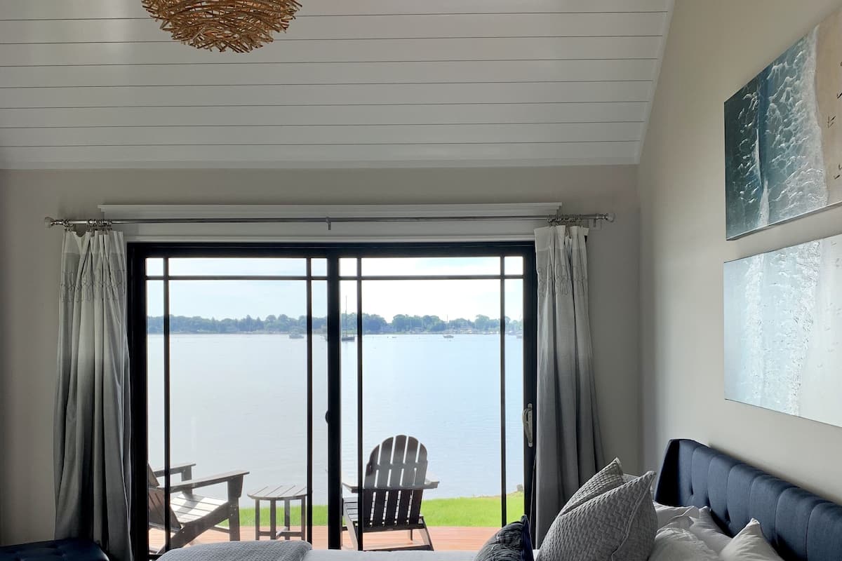 Superior Cottage, 1 King Bed with Sofa bed, Non Smoking (Nantucket) | Down comforters, minibar, individually decorated, individually furnished