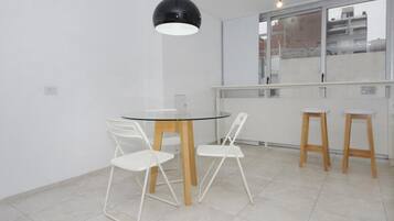 Studio Tiêu chuẩn | Bếp riêng | Lò vi sóng, dụng cụ nấu nướng/bát dĩa/dao nĩa