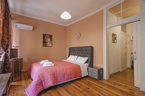 1 bedroom, iron/ironing board, free cots/infant beds, free WiFi - Venetian Reale (Corfu)