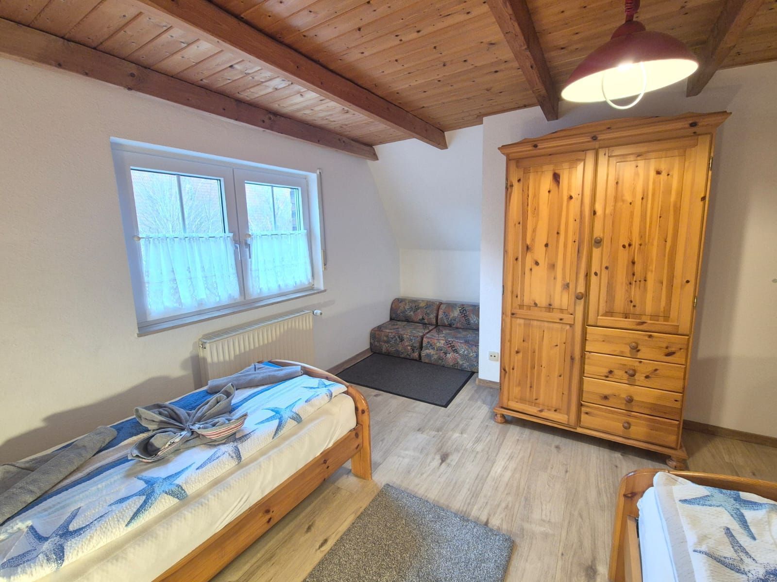 2 soverom, strykejern/-brett, reiseseng for barn og wi-fi