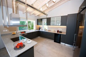 Private kitchen - Fedra's House (Corfu)