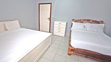 Deluxe-Apartment, 2 Doppelbetten, Gartenblick (6) | Individuell eingerichtet, kostenloses WLAN, Bettwäsche