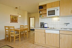 Kühlschrank, Mikrowelle, Geschirrspüler