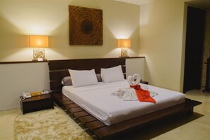 1 bedroom, in-room safe, WiFi, bed sheets