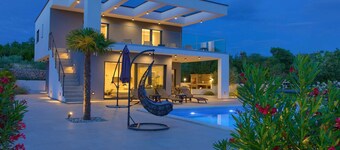 Villa QUADRA with heated pool