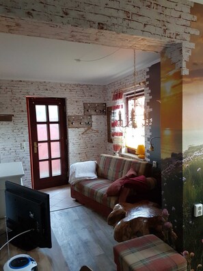 Unclassified image, 5 of 7, button