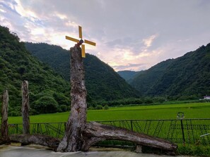 Property grounds - Lutenist B&B (Yuanshan)