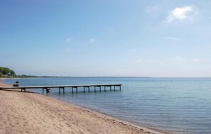 Playa en los alrededores y pesca 
