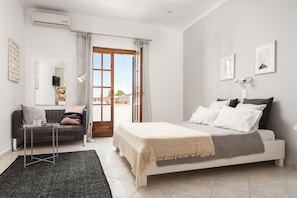 Basic-Apartment, Meerblick | Kostenlose Babybetten, kostenloses WLAN, Bettwäsche