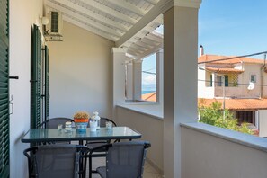 Appartamento, vista giardino | Balcone