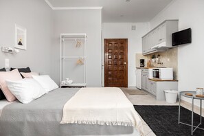 Basic Apartment, Sea View